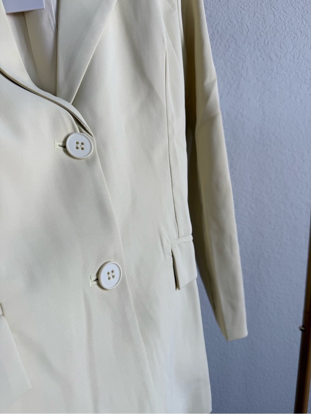 Petal & Pup Light Yellow Single-Breasted Blazer - Picture 3 of 3